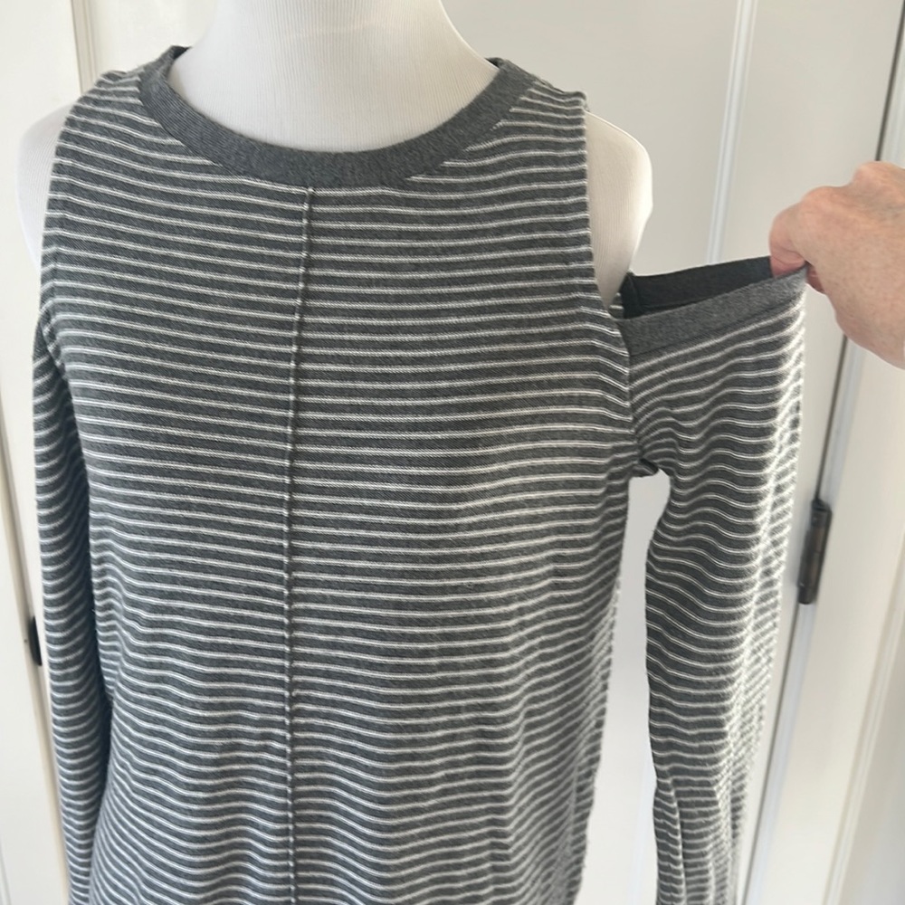 Trouvé Cut-Out Lightweight Sweater